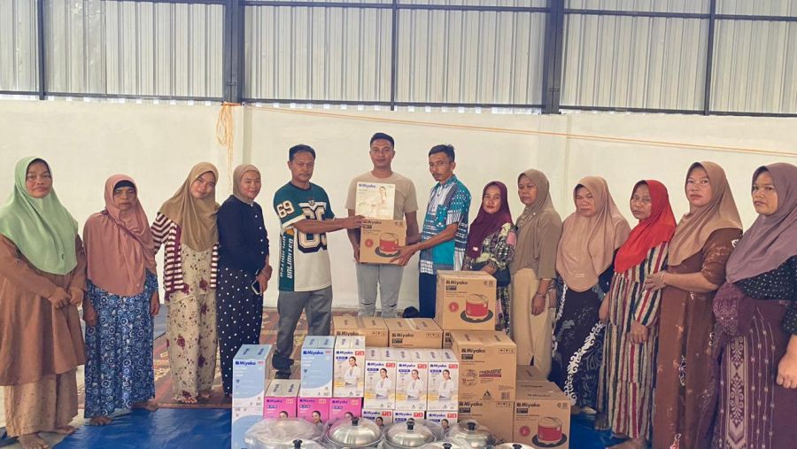 11 Rumah Warga Gayo Lues Ludes Terbakar, PT Hopson Aceh Industri Turun Tangan Salurkan Bantuan