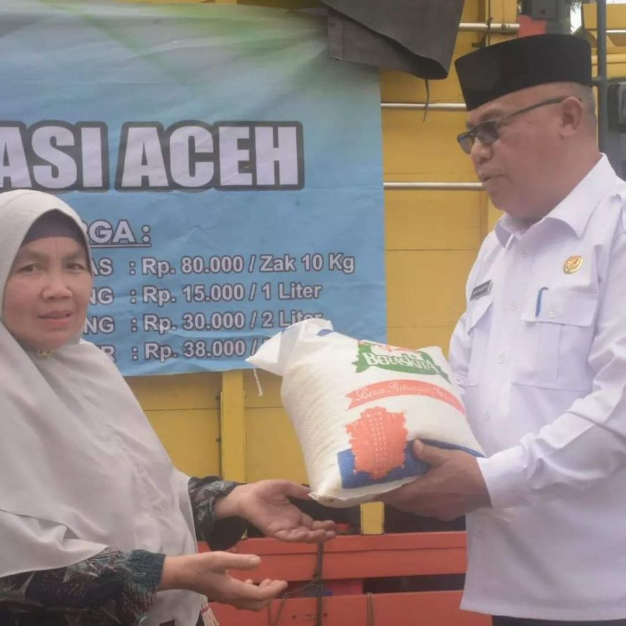 Asisten 2 Setdakab Bener Meriah Buka Operasi Pasar Murah di Timang Gajah