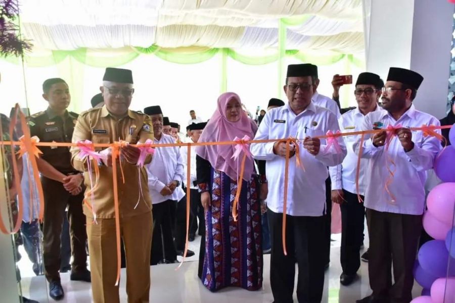 Asisten 2 Setdakab dan Kakanwil Kemenag Aceh Resmikan Pemakaian Gedung PLHUT Kemenag Bener Meriah