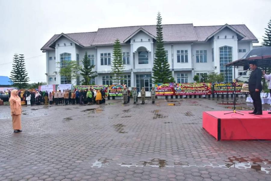 Bertindak sebagai inspektur, Pj. Bupati Haili Yoga : DWP Pendukung Setia Bagi Para Suami