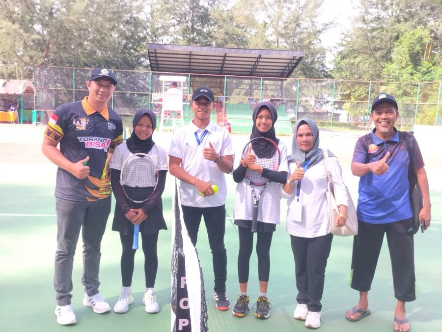 Cabor Tenis Lapangan Bener Meriah Beregu Putri Raih Emas