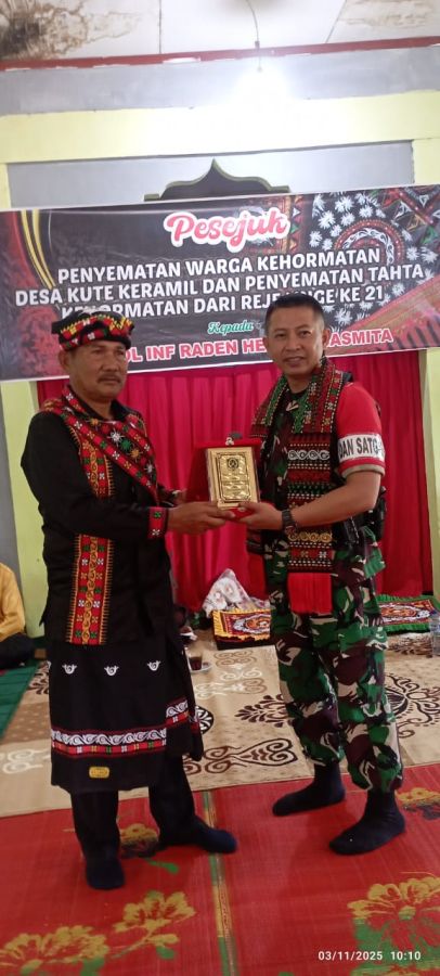 Dandim Aceh Tengah Terima Gelar Warga Kehormatan Gayo Dan Tahta Adat Linge