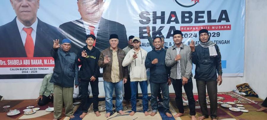 Hujan Deras, Masyarakat Reremal Datang Menyatakan Dukungan Kepada Shabela - Eka Saputra