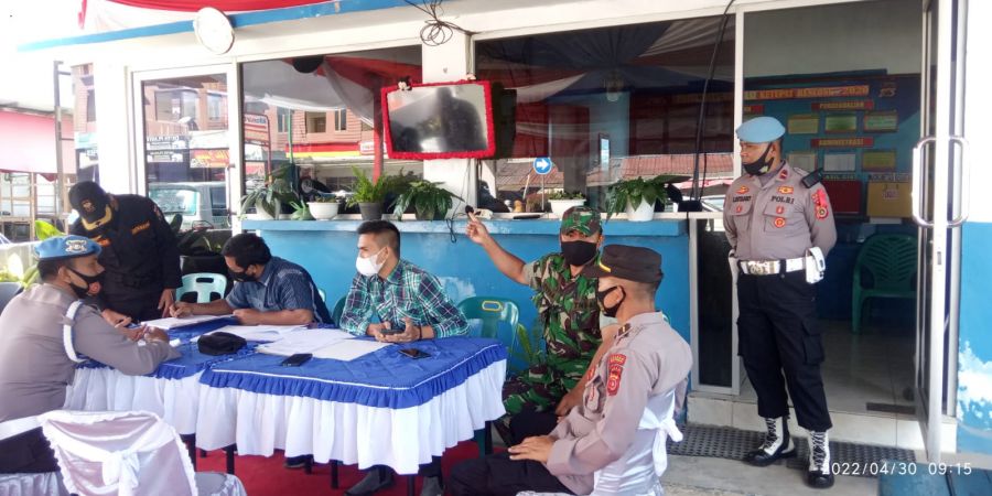 Jelang Lebaran, Anggota Koramil 06/Jagung Melaksanakan Pam Ketupat Di Pos Paya Ilang