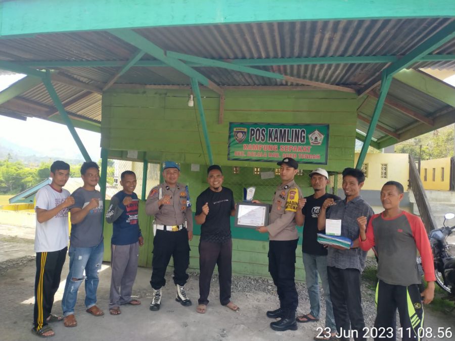 Kampung Sepakat Terima Penghargaan Dari Polres Aceh Tengah Lomba Pos Kamling