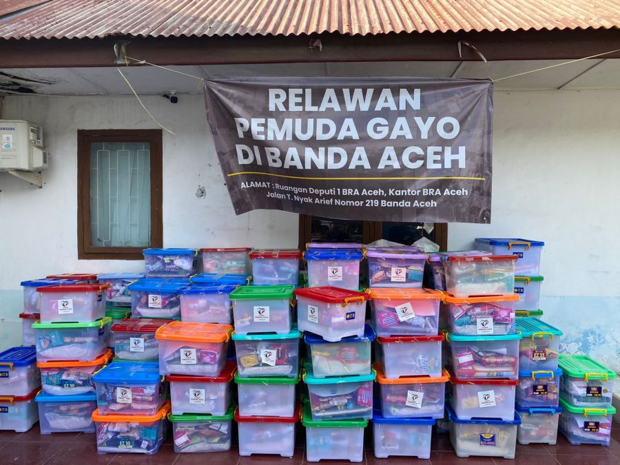 Keluarga Besar SMKN 41 Jakarta Selatan Donasikan Bantuan Melalui Pemuda Relawan Gayo