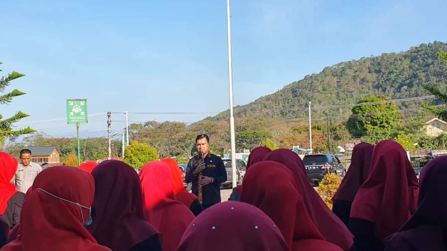 Kendati Berpuasa, Pj. Sekda Ajak Pegawai Puskesmas Pante Raya Tetap Berikan Layanan Prima