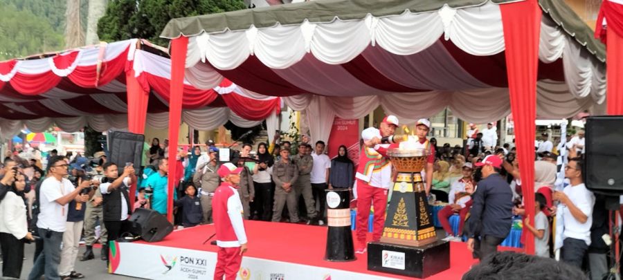 Kirab Api Obor PON XXI Aceh - Sumut Tiba Di Aceh Tengah