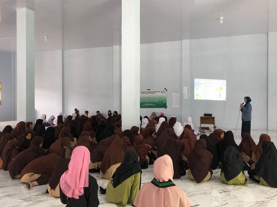 Kohati HMI Cabang Takengon Mengadakan Sosialisasi Perempuan dan Anak di MAS Ulumul Qur'an