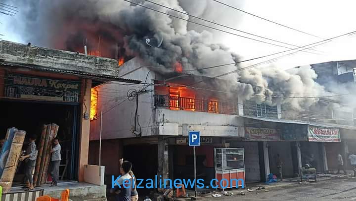 Lima Kios dan Satu Unit Gudang di Pasar Ulee Glee  Pidie Jaya Terbakar