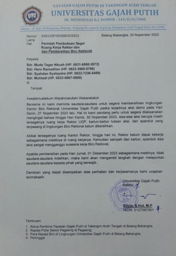 Mahasiswa Disurati Oleh Eliyin yang Menganggap Dirinya Sebagai Rektor Untuk Pembukaan Segel