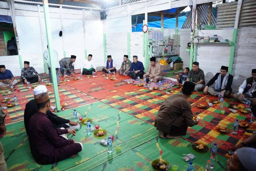 Momen Safari Ramadhan, Bupati Aceh Tengah Berbuka Bersama Pengungsi di Kemukiman Wih Dusun Jamat