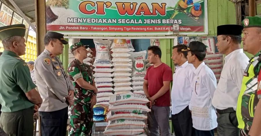 Pemkab Bener Meriah Bersama Unsur TNI dan Polri Sidak Pasar Simpang Tiga Redelong