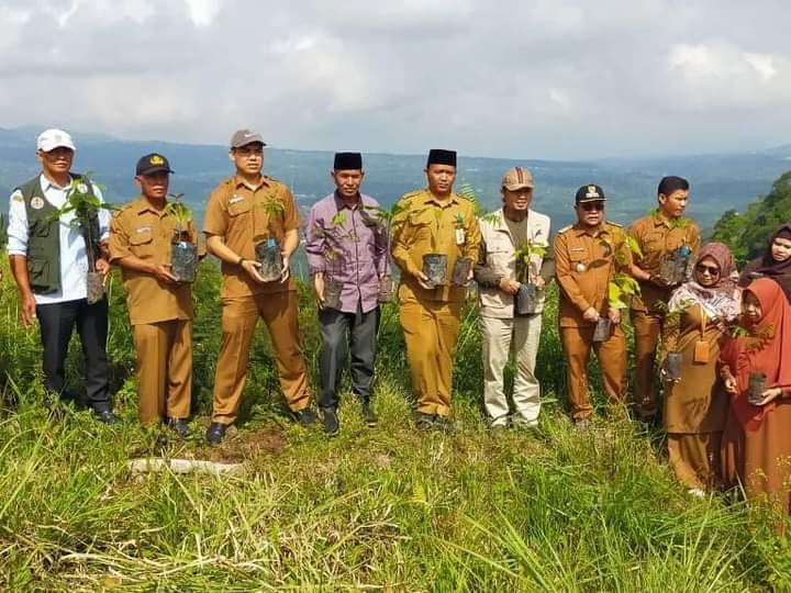 Pemkab Bener Meriah Sukseskan Gerakan Penanaman Pohon