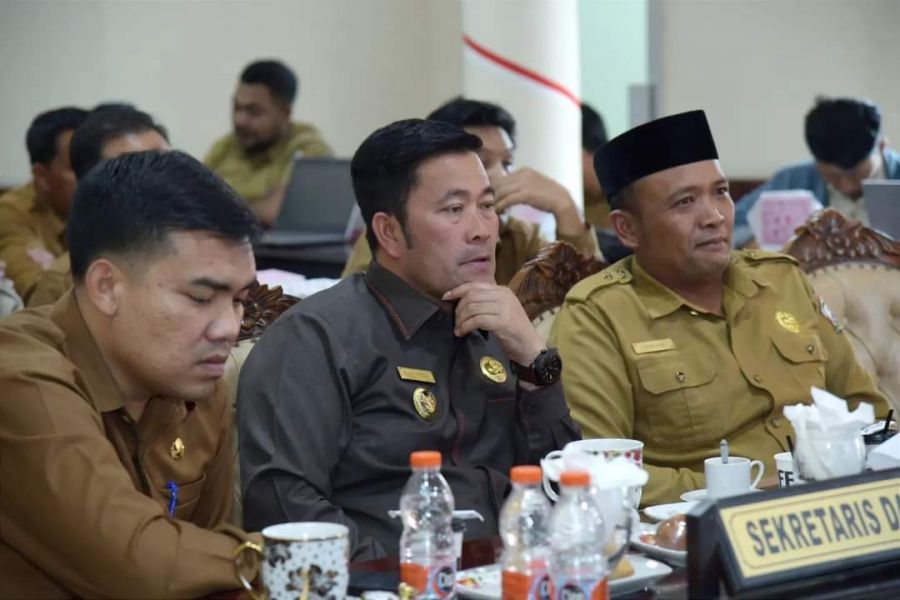 Pimpin Rapat Data Evaluasi, Pj. Bupati Haili Yoga Berharap Bisa Semakin Optimal Kedepannya