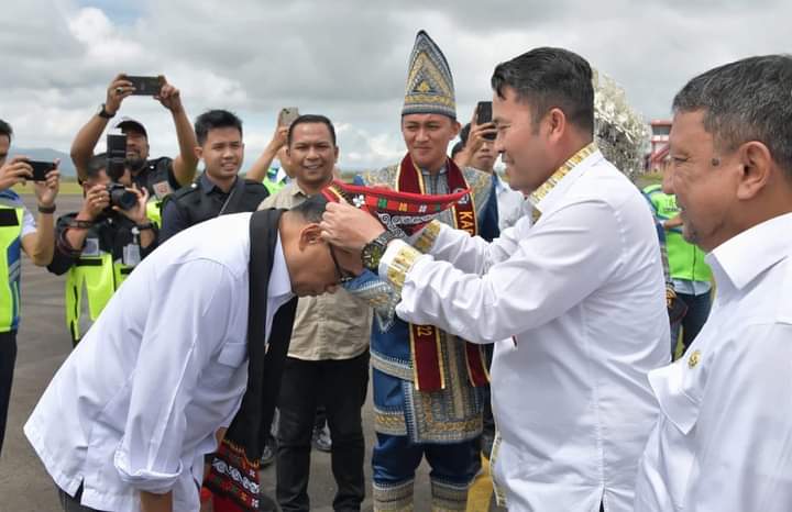 Pj Bupati Bener Meriah Sambut Menhub RI di Kampung Presiden Jokowi