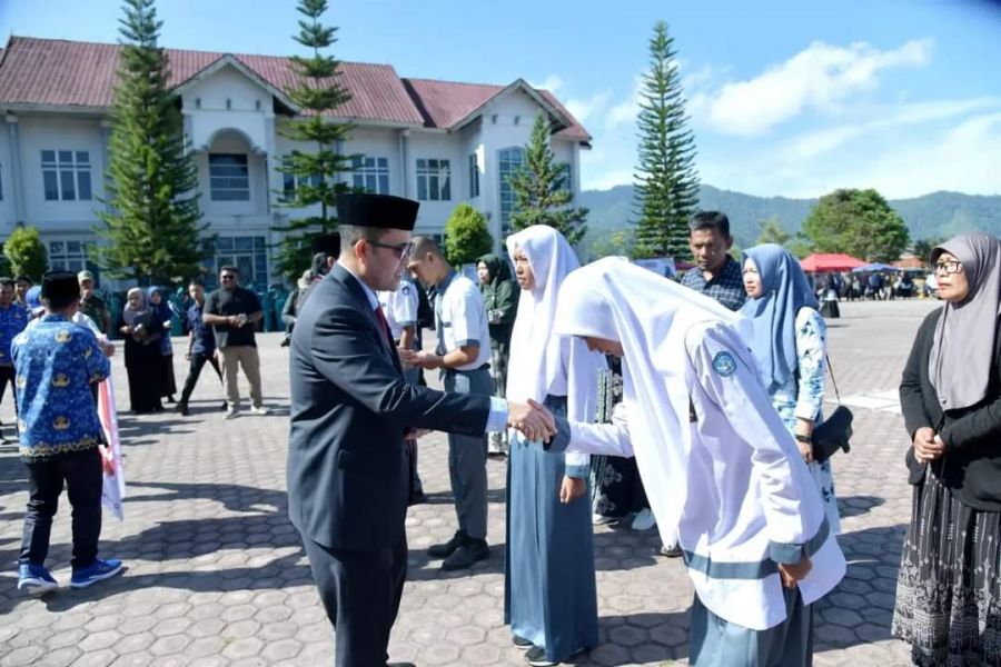 Pj. Bupati Haili Yoga Lepas Keberangkatan 4 Paskibraka Perwakilan Bener Meriah Ke Provinsi Aceh