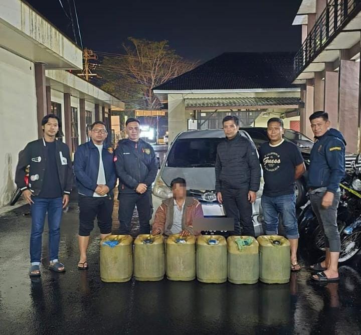 Polisi Bersama Masyarakat, Satreskrim Polres Aceh Tengah Amankan Pria Diduga Timbun BBM Pertalite