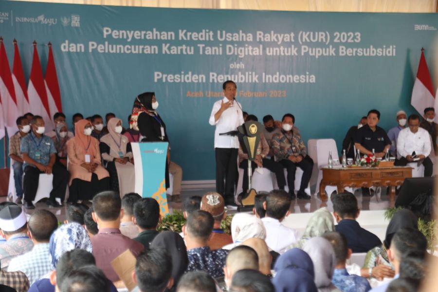 Presiden Berikan Sambutan Pada Acara Penyerahan KUR dan Peluncuran Kartu Tani Digital