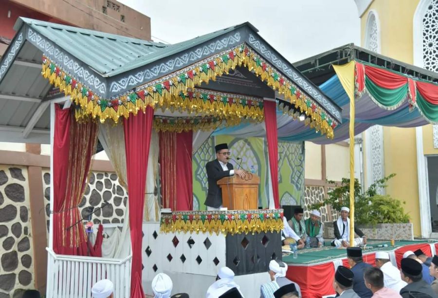 Shalat Idul Fitri 1445 H, Pj. Bupati Haili Yoga Ajak Masyarakat Sukseskan Program Pemerintah Daerah