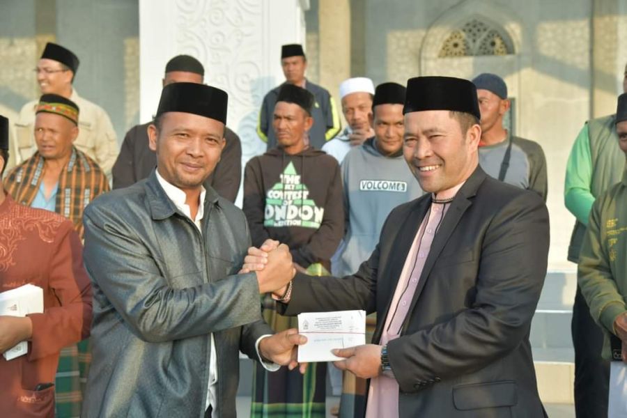 Terima Gaji THR, ASN Pemkab Bener Meriah santuni 400 Fakir Miskin