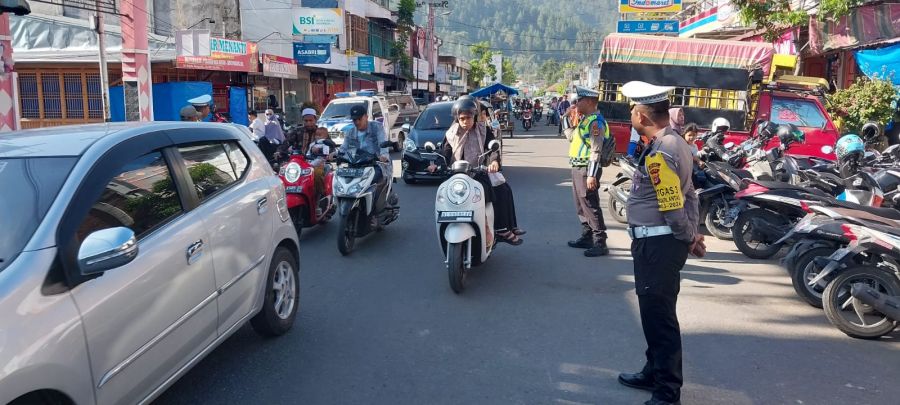 Tertib Berlalulintas Lintas, Kasat Lantas Polres Aceh Tengah Pantau Langsung Meugang Ramadhan 1445 H
