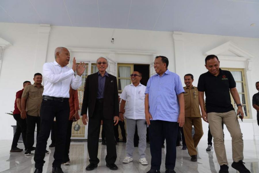 Wali Nanggroe Terima Kunjungan Hamid Awaluddin, Silaturahmi dan Bahas Rencana Penambahan Batalyon